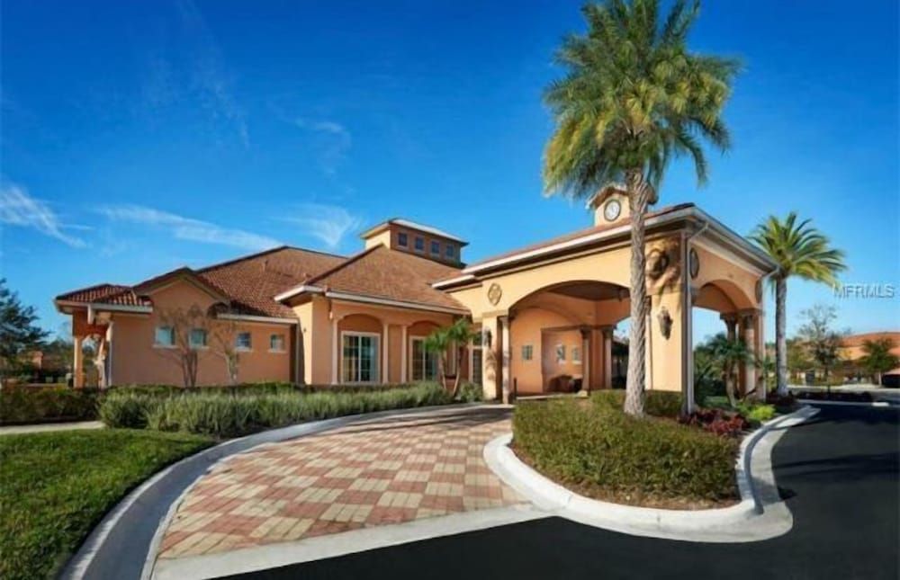 undefined Bella Vida Resort Luxury Pool Home Game Room View! 2