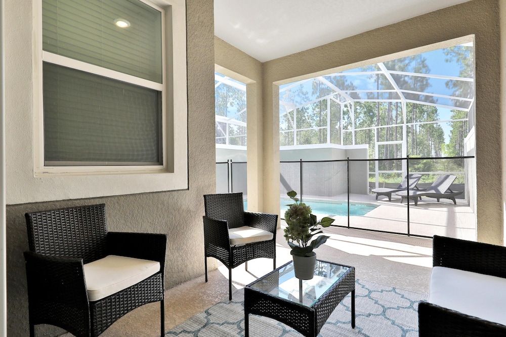 undefined 392 OC - 4BR Splendor: Private Pool 9