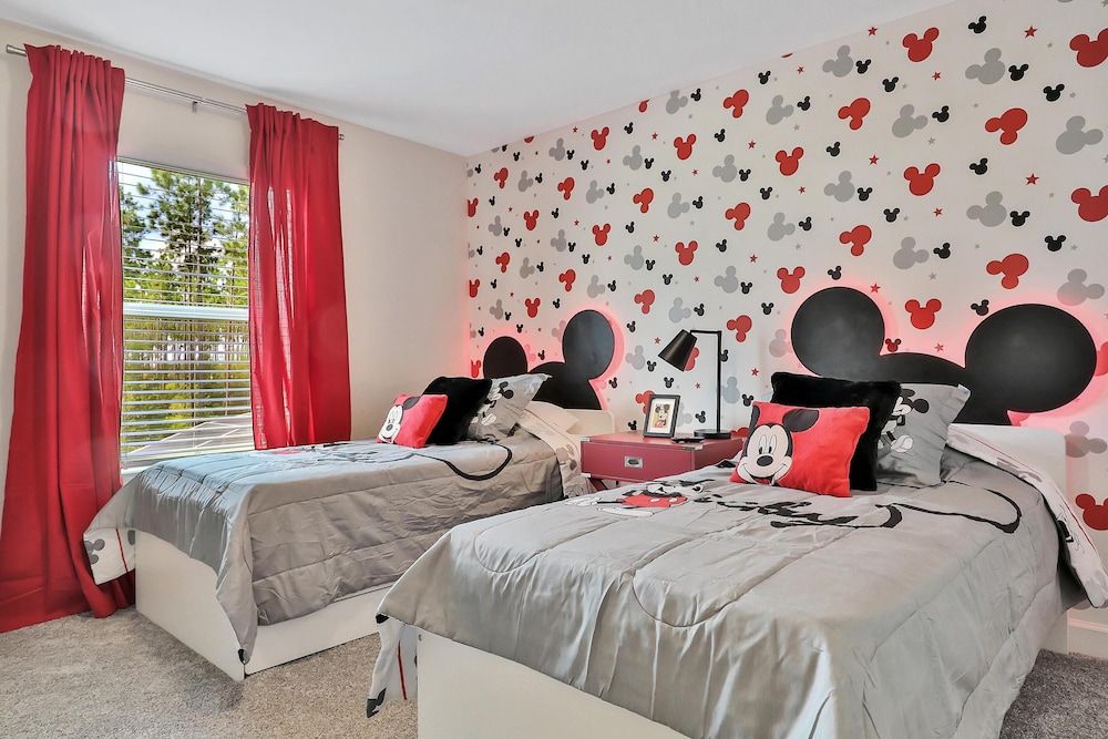 undefined 392 OC - 4BR Splendor: Private Pool 7