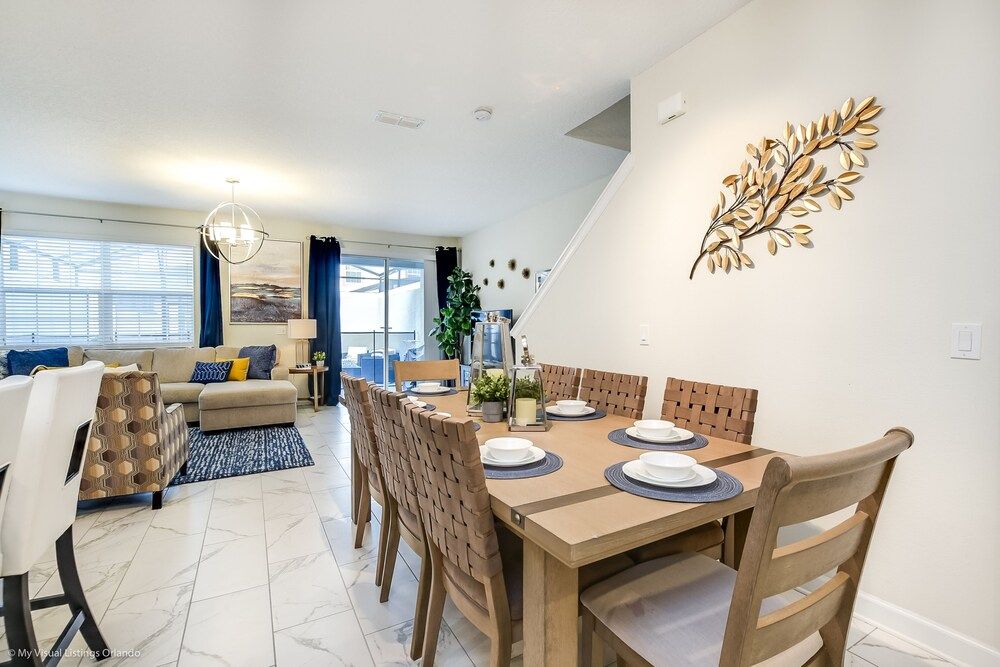 undefined 5 Bedroom 4 Bathroom Storey Lake 4