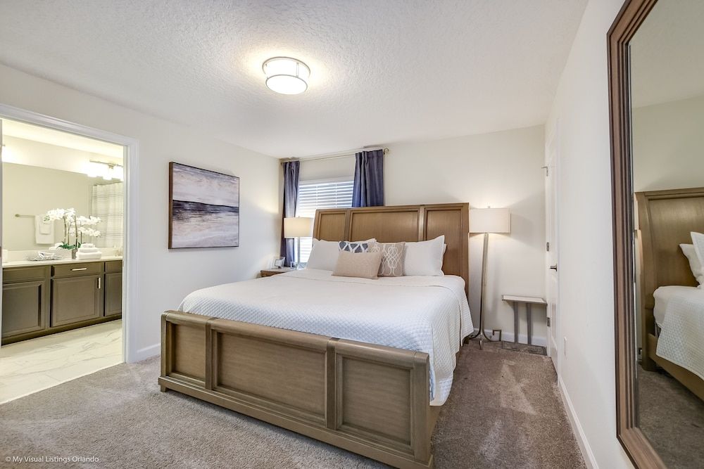 undefined 5 Bedroom 4 Bathroom Storey Lake 10