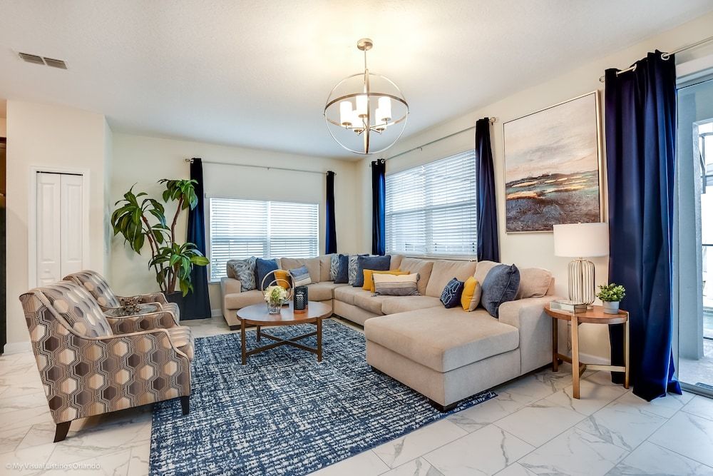 undefined 5 Bedroom 4 Bathroom Storey Lake 8