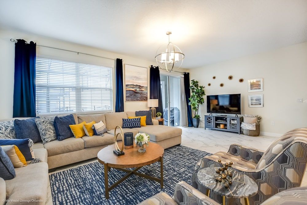 undefined 5 Bedroom 4 Bathroom Storey Lake 9