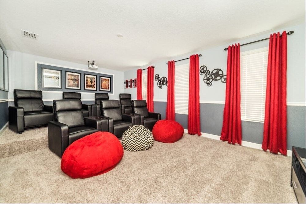 Luxury Lake View 8 BR Villa With Games Room House 27