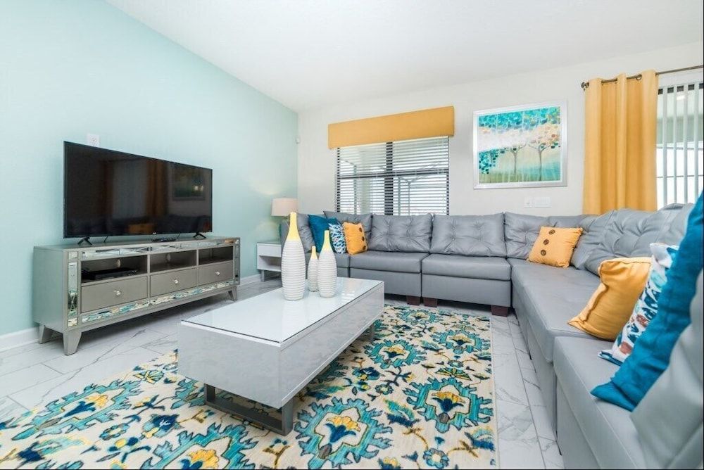 Luxury Lake View 8 BR Villa With Games Room House 13