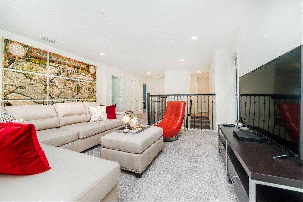 Luxury Lake View 8 BR Villa With Games Room House 14