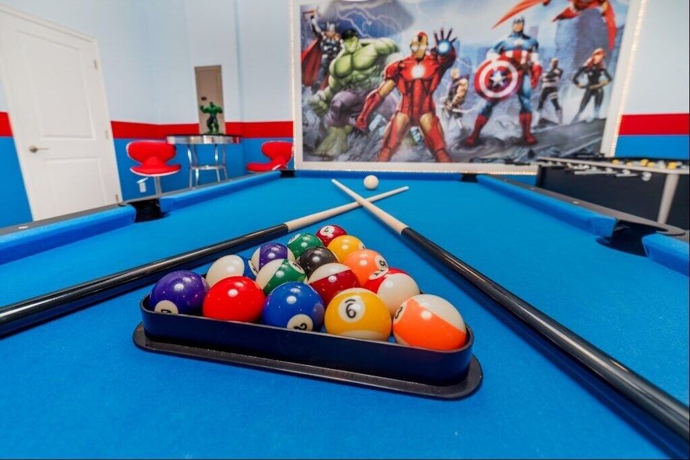 Luxury Lake View 8 BR Villa With Games Room House 25