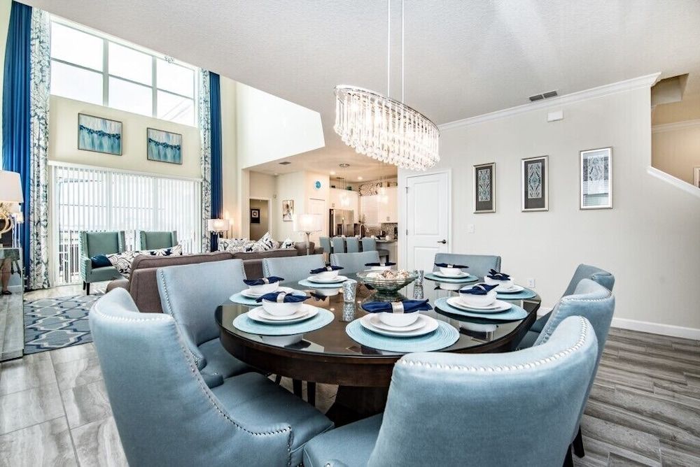 undefined 5 Bed Storey Lake Villa with Games & Pool 10