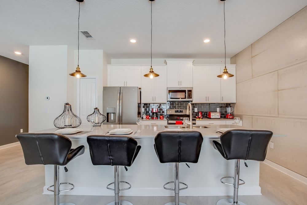 undefined 4 Bedroom Town Home with Pool 7