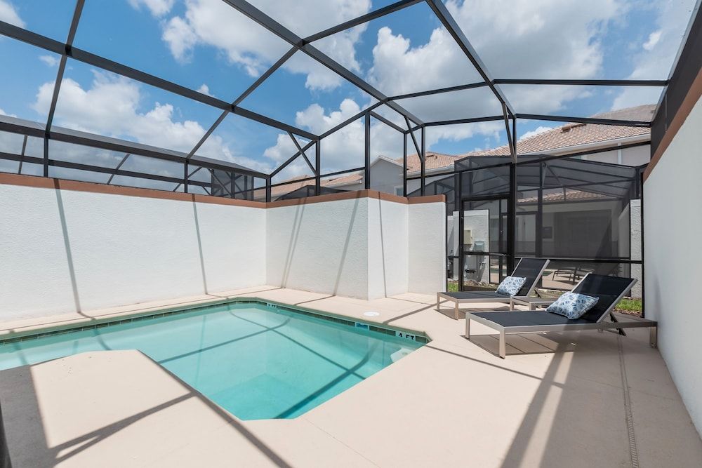 4 Bedroom Town Home with Pool House (4838LLANE) 8