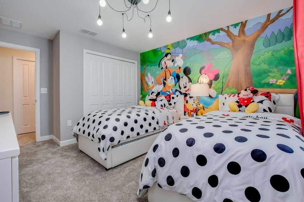 4 Bedroom Town Home with Pool House (4838LLANE) 3