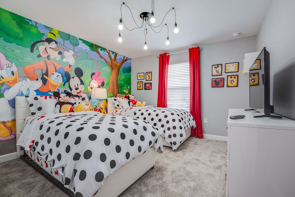 4 Bedroom Town Home with Pool House (4838LLANE) 6