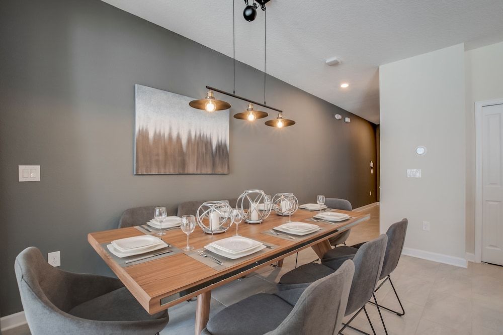 undefined 4 Bedroom Town Home with Pool 6