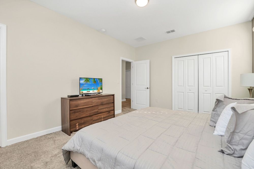 Fabulous 6 Bed Storey Lake Villa Pool & Spa 2145bmd Villa (2145BMD) 12