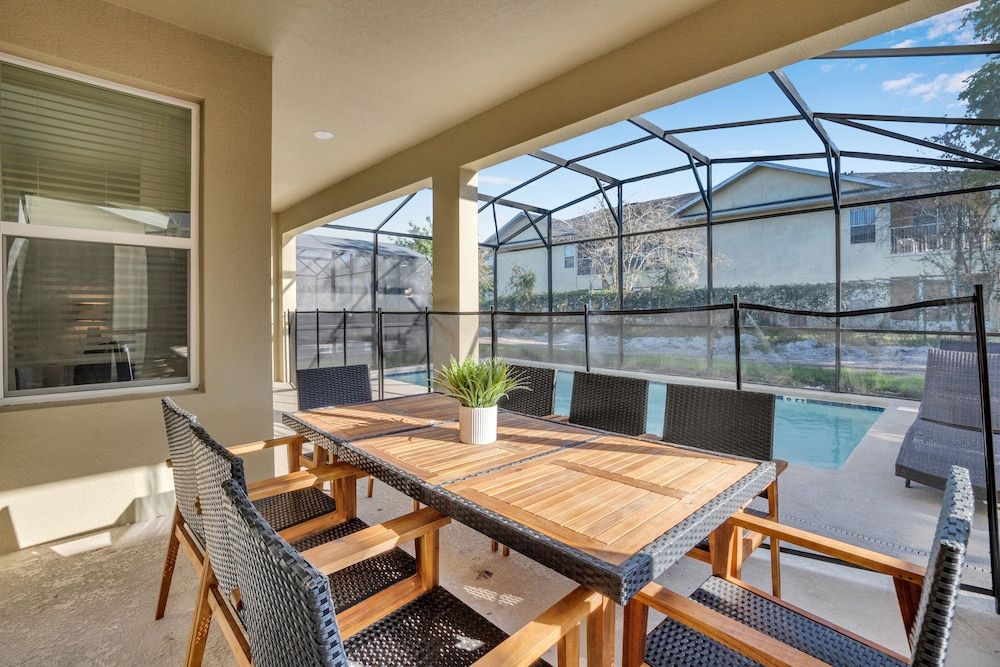 Fabulous 6 Bed Storey Lake Villa Pool & Spa 2145bmd Villa (2145BMD) 31