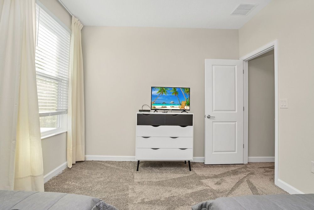 Fabulous 6 Bed Storey Lake Villa Pool & Spa 2145bmd Villa (2145BMD) 17