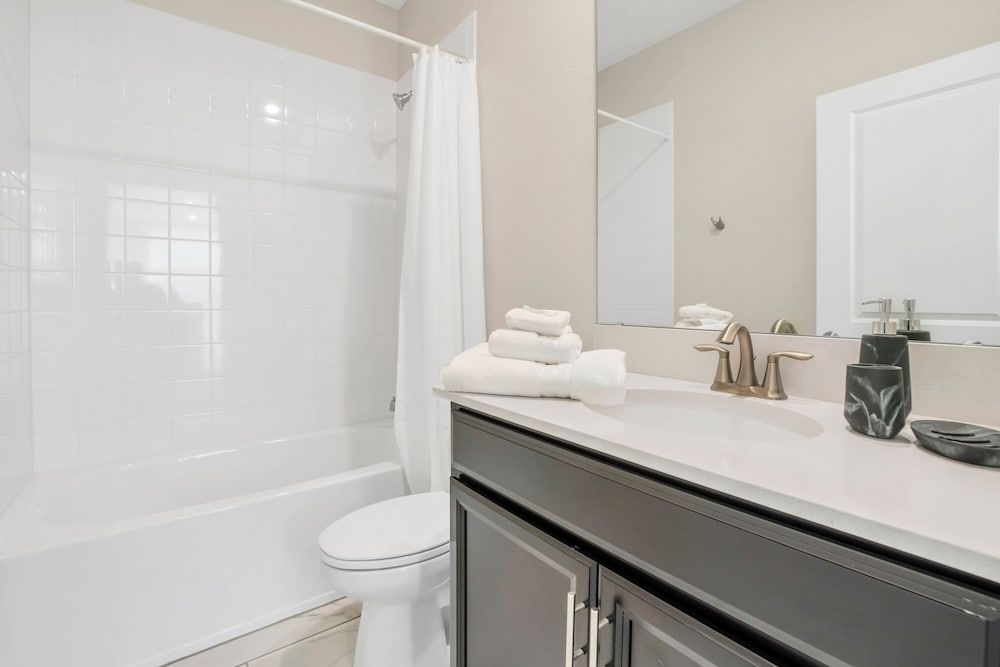 Fabulous 6 Bed Storey Lake Villa Pool & Spa 2145bmd Villa (2145BMD) 39