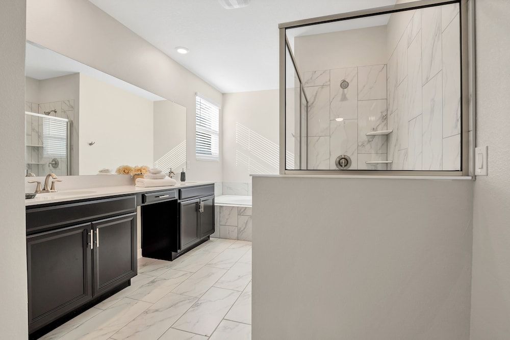 Fabulous 6 Bed Storey Lake Villa Pool & Spa 2145bmd Villa (2145BMD) 11