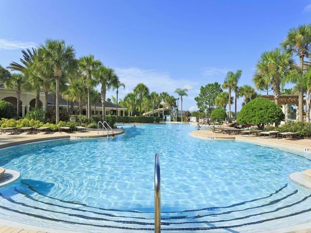 undefined 3 Bedroom Condo 4