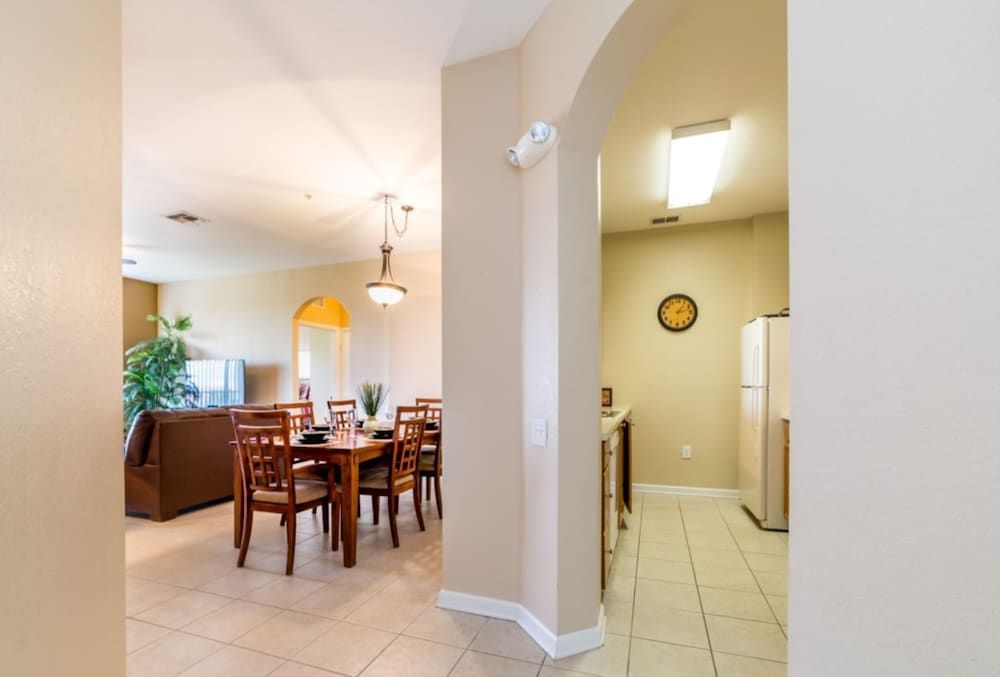 undefined 3 Bedroom Condo 7