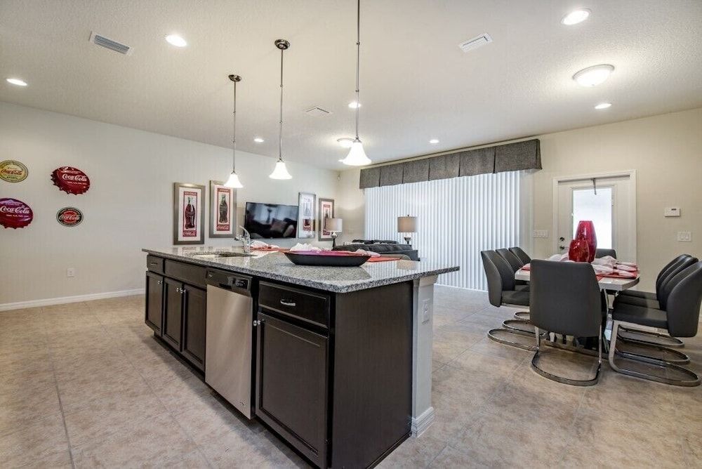 undefined Windsor at Westside IHR 4009 7