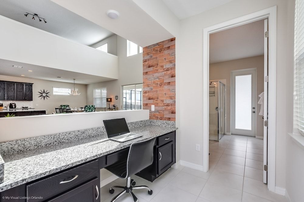 undefined Luxury 6 Bed Villa With Saltwater Pool & Spa 7