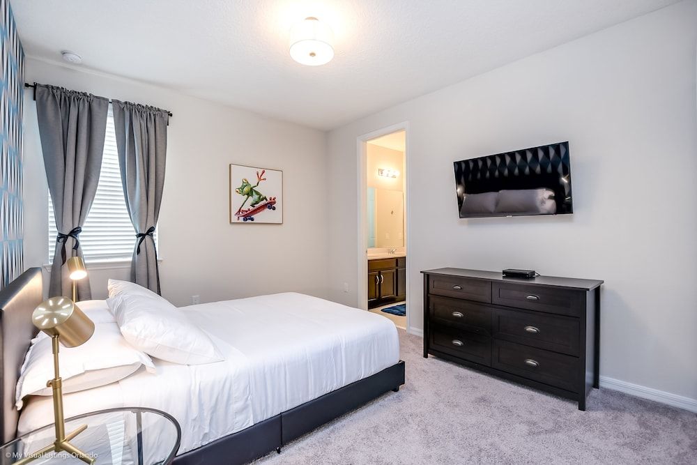 Luxury 6 Bed Villa With Saltwater Pool & Spa Villa 11