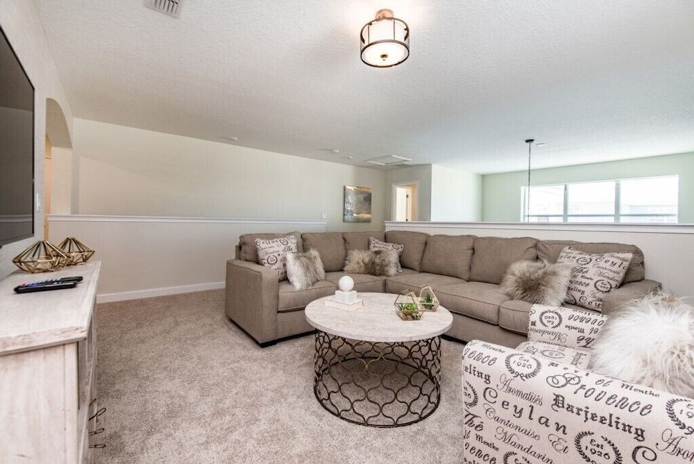 5 Bedroom Resort Villa with Game Room & Pool Villa (Storey Lake 5 Bedroom Disney Area) 14