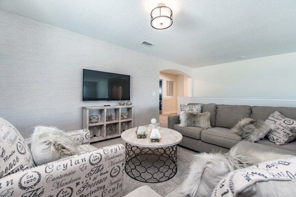 5 Bedroom Resort Villa with Game Room & Pool Villa (Storey Lake 5 Bedroom Disney Area) 18