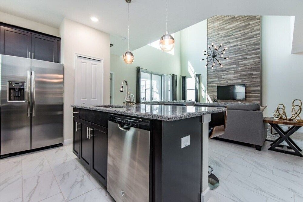 5 Bedroom Resort Villa with Game Room & Pool Villa (Storey Lake 5 Bedroom Disney Area) 12