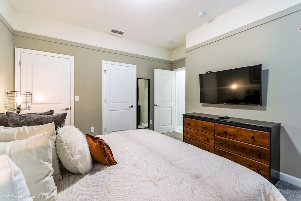 undefined Storey Lake Resort 4 Bedroom House 8