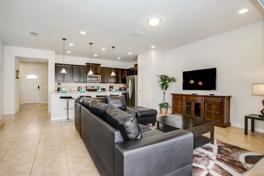 undefined 8932adriatico 10