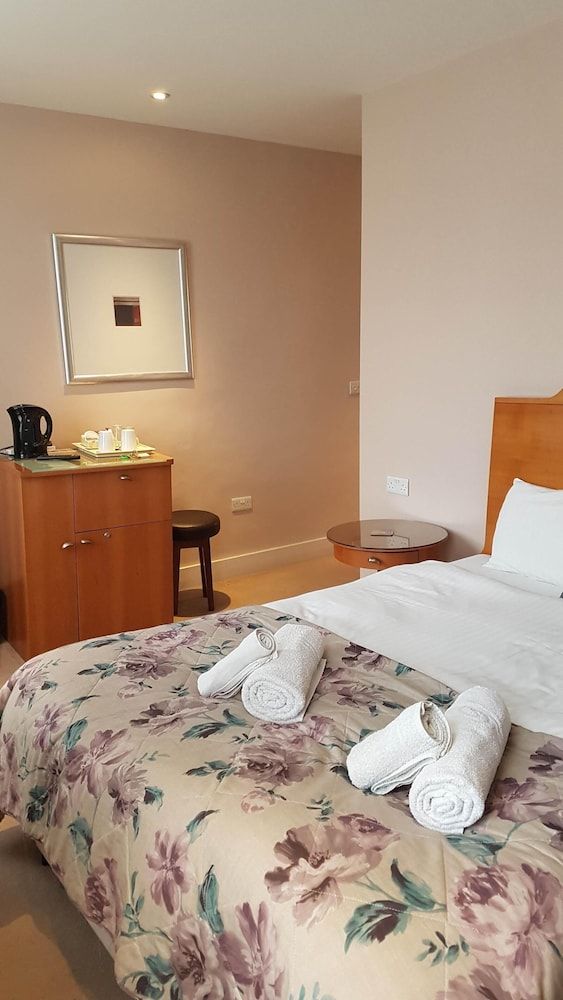 Antelope Inn Executive Double or Twin Room, Ensuite 5