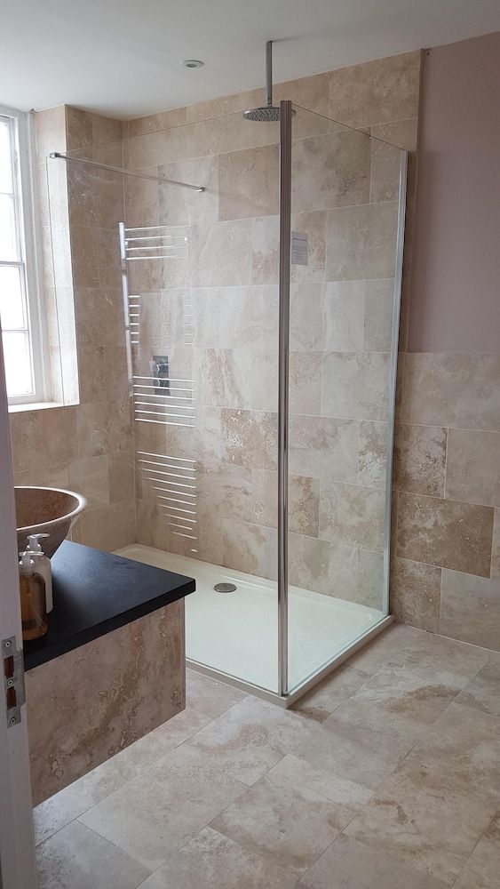 Antelope Inn Executive Double or Twin Room, Ensuite 10