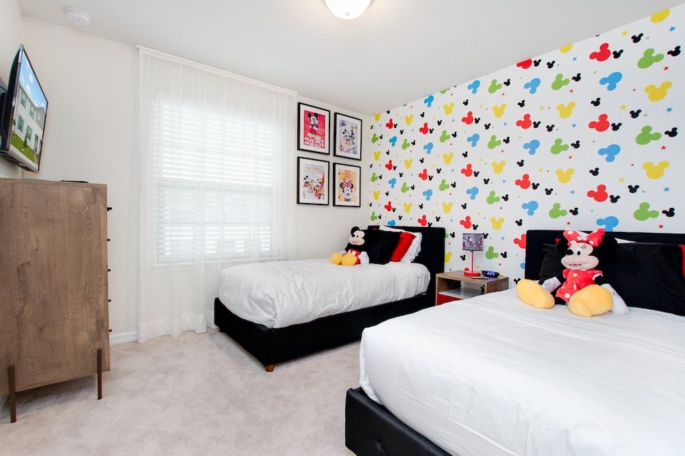 5 bed Town Home With Pool House (8909SYDNEY) 11