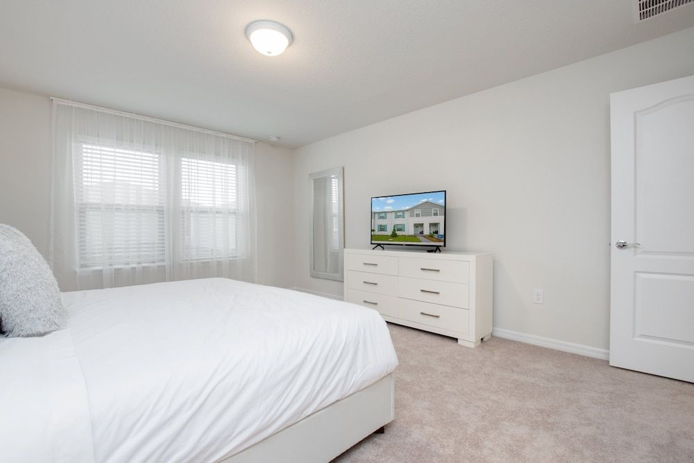 5 bed Town Home With Pool House (8909SYDNEY) 7