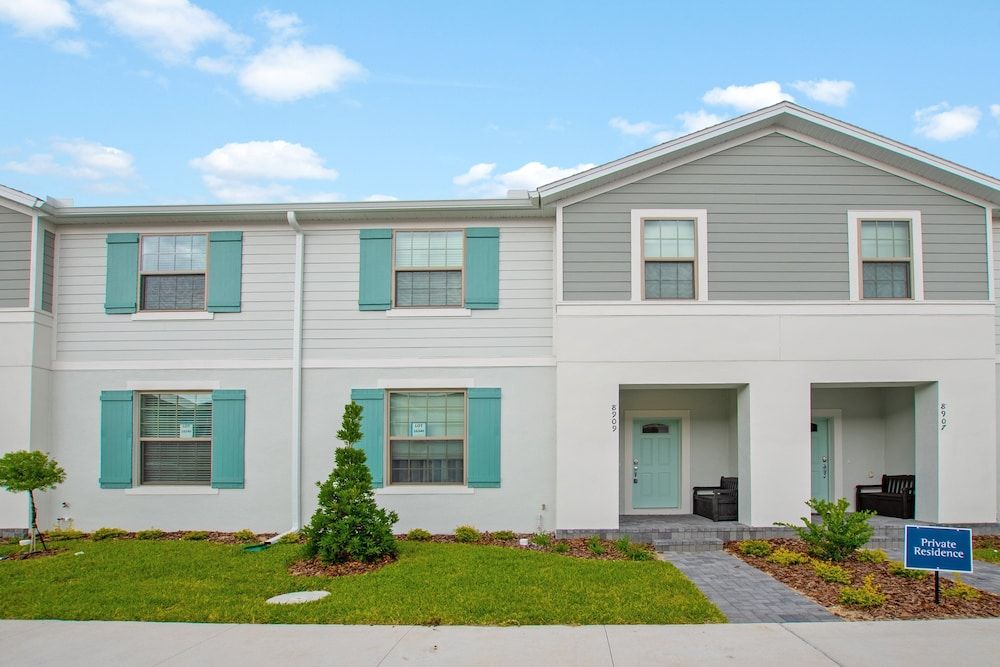 undefined 5 bed Town Home With Pool 4