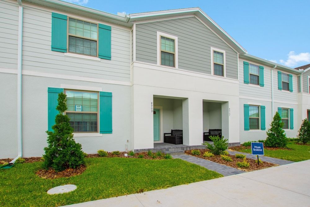 undefined 5 bed Town Home With Pool 5