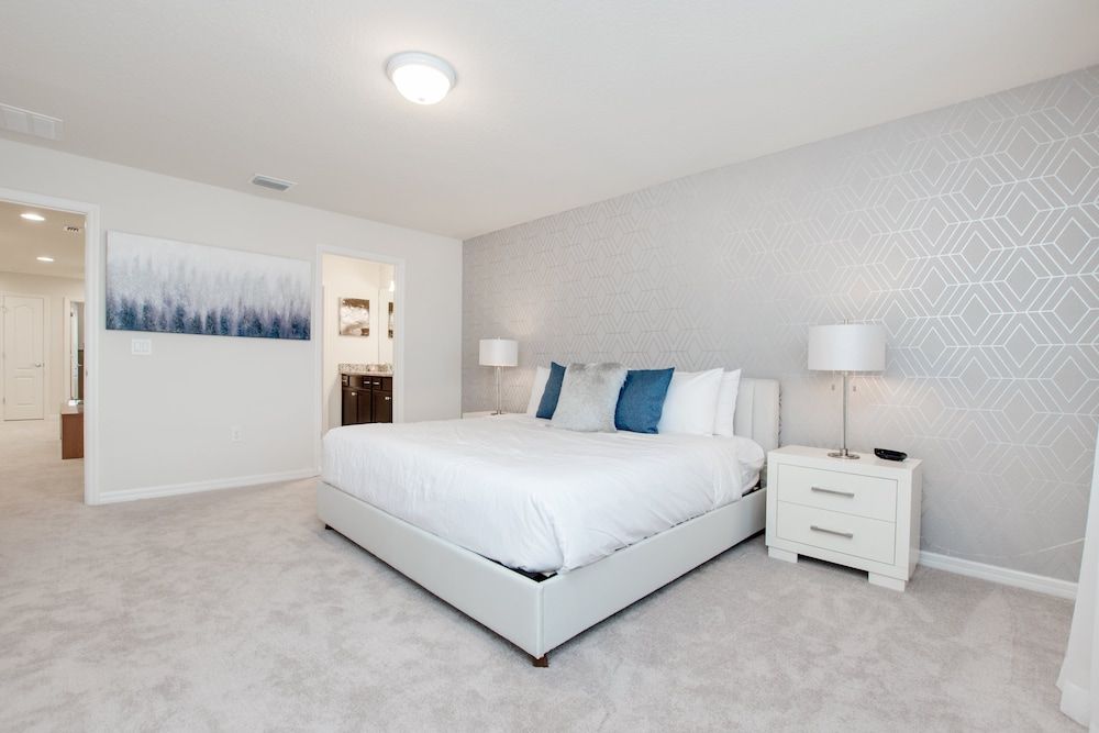 5 bed Town Home With Pool House (8909SYDNEY)