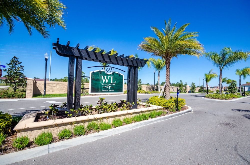 undefined 3 Bdrm West Lucaya Village 4