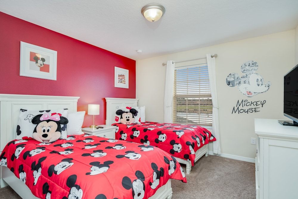 8944cuban House (8944CUBAN)