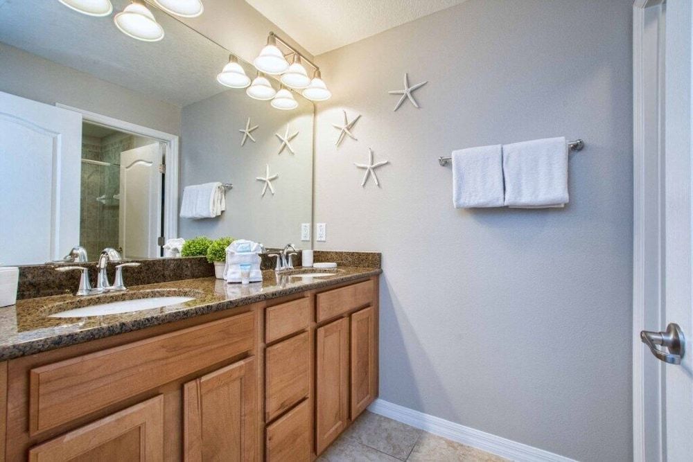 Paradise Palms-4 Bed Townhome W/spashpool-3015pp 4 Bedroom Townhouse by RedAwning Townhome, 4 Bedrooms 30