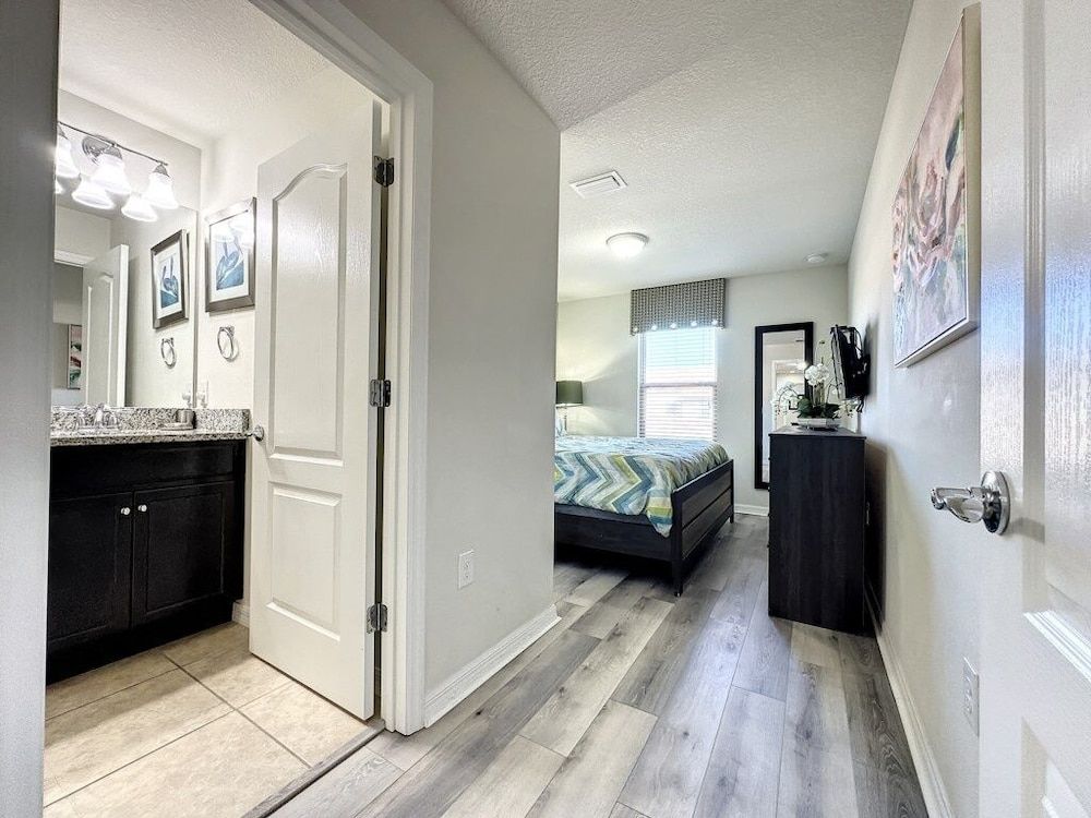 Townhome, 5 Bedrooms