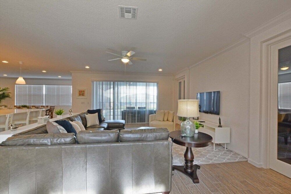 Sonoma- 7 Bedroom Pool - 1852SN Home by RedAwning House, Multiple Bedrooms 24