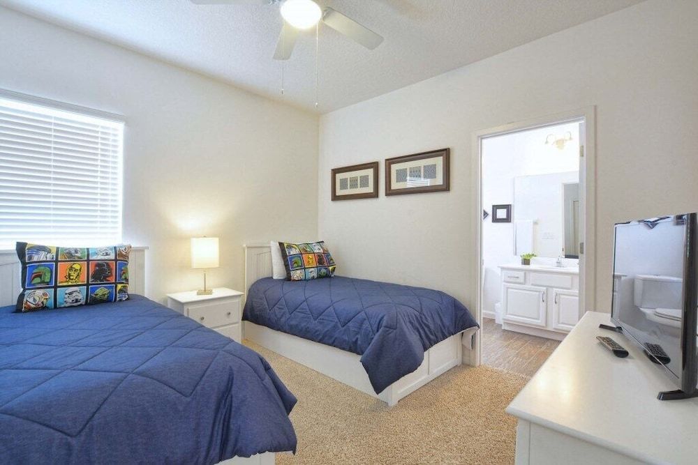 Sonoma- 7 Bedroom Pool - 1852SN Home by RedAwning House, Multiple Bedrooms 10