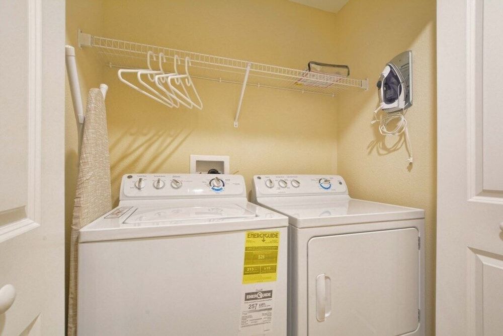 Townhome W/splashpool In Storey Lake -1610st 4 Bedroom Townhouse by Redawning Townhome, 4 Bedrooms 21