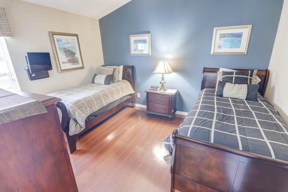 undefined Lou's Indian Creek 4 Bedroom Home by Redawning 8