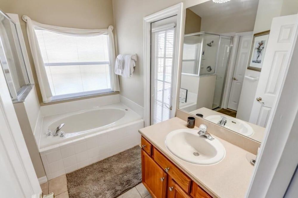 Lou's Indian Creek 4 Bedroom Home by Redawning House, 4 Bedrooms 14