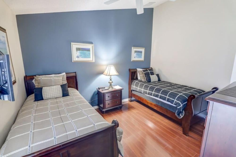 undefined Lou's Indian Creek 4 Bedroom Home by Redawning 9