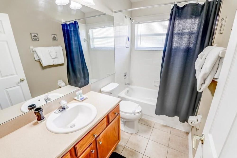 Lou's Indian Creek 4 Bedroom Home by Redawning House, 4 Bedrooms 15